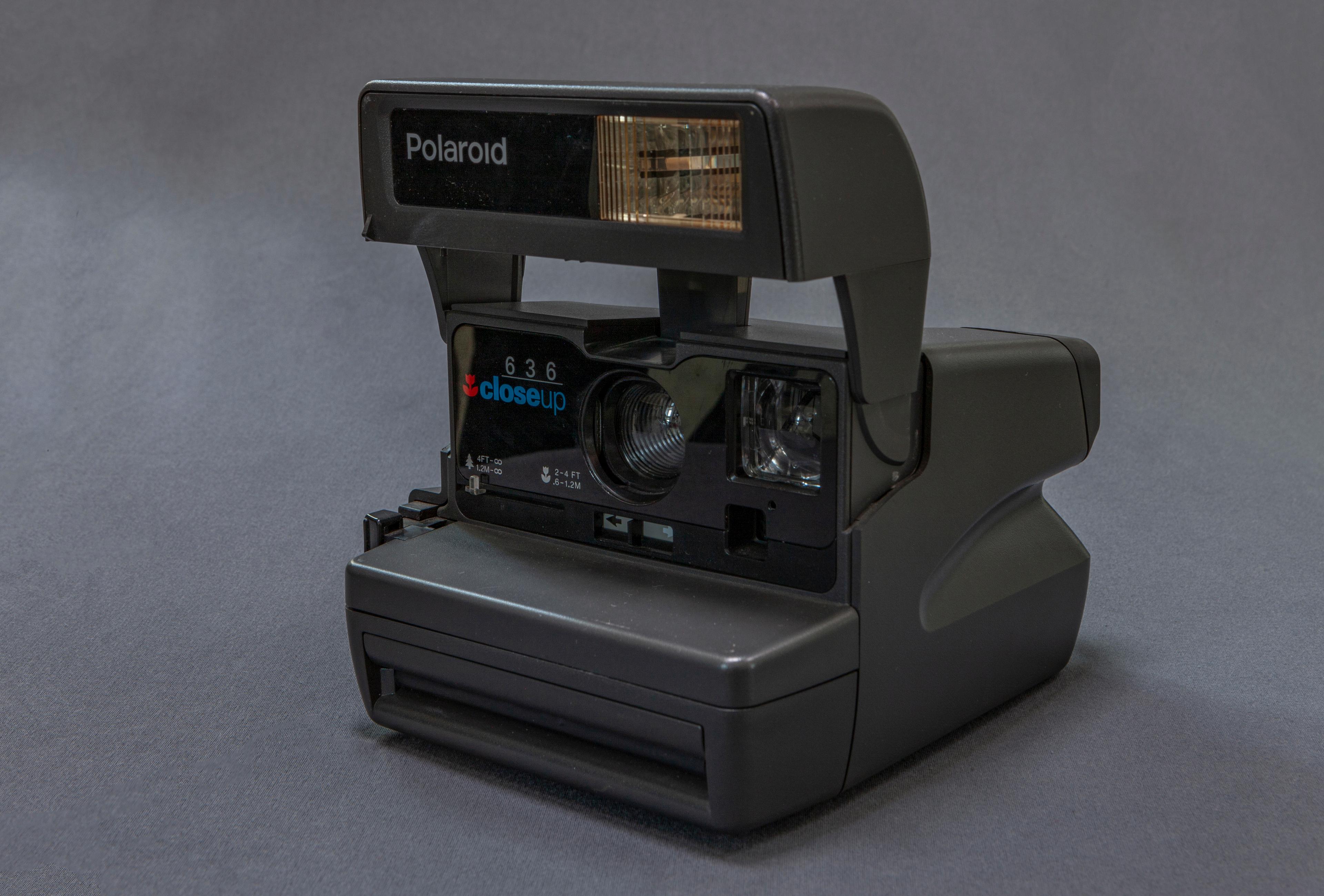 Фотоаппарат «Polaroid 636 Closeup»