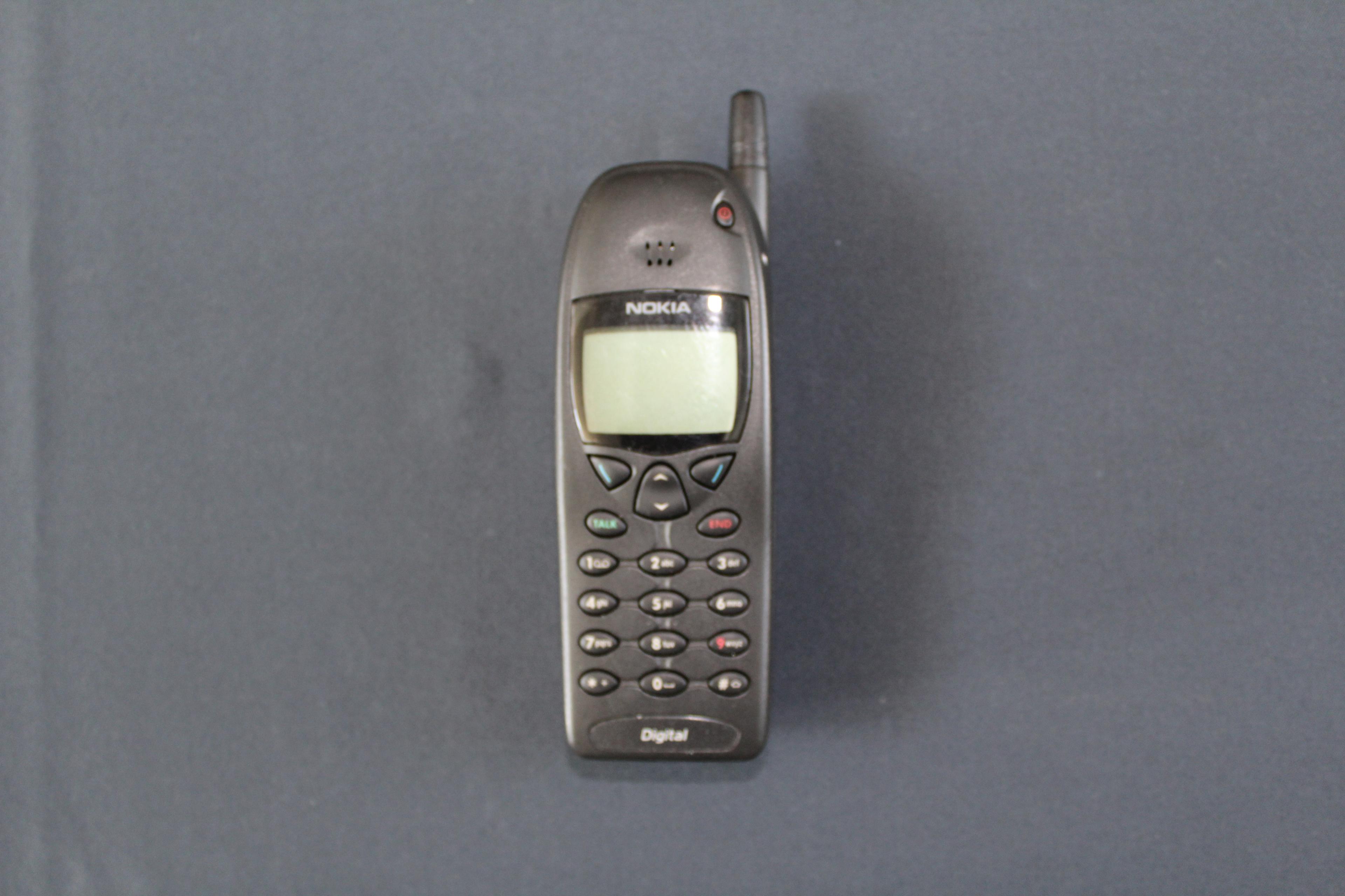 Телефон сотовый NOKIA 1101